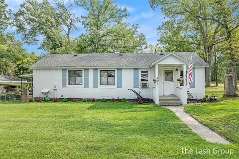 305 6th, Baldwin, MI 49304 photo 2