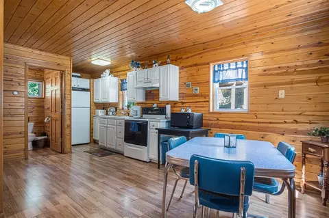 Campbell, Branch, MI 49402 photo 51