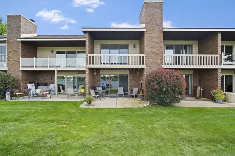 1310 Eagle Pt, Clarklake, MI 49234