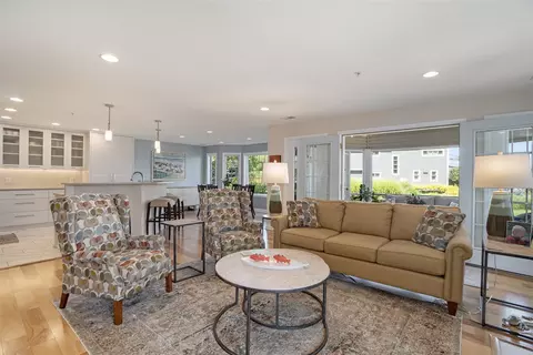 320 Singapore #12, Douglas, MI 49406 photo 8