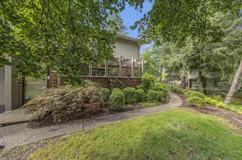 3868 Greenleaf, Kalamazoo, MI 49008