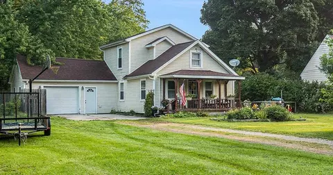 7043 Liggett, Kalamazoo, MI 49048