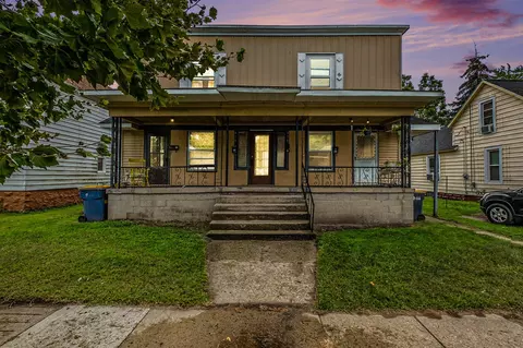 914 Courtney, Grand Rapids, MI 49504