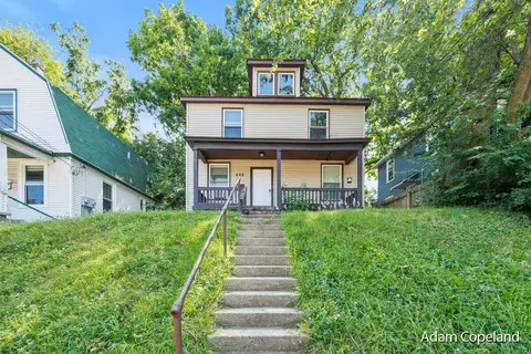 422 Leonard, Grand Rapids, MI 49503