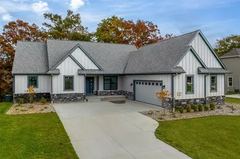 11300 Killarney, Stanwood, MI 49346