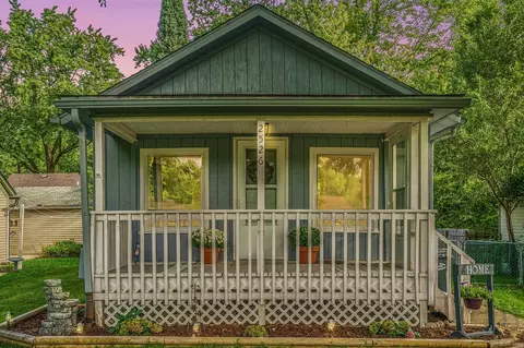 2526 Edgewood, Kalamazoo, MI 49008