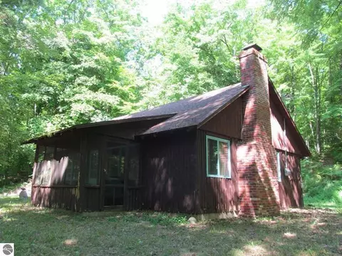 12523 90th, Evart, MI 49631