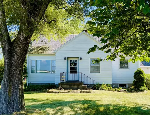 6226 S Warner, Fremont, MI 49412