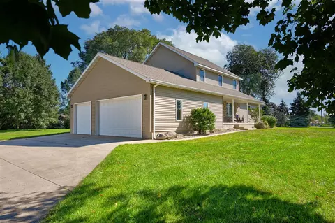 28054 Redfield, Edwardsburg, MI 49112