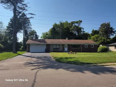3906 Sutherland, Watervliet, MI 49098