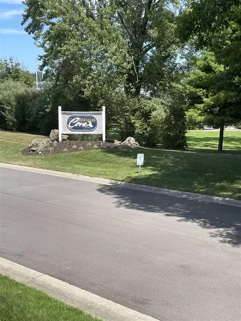 372 Mariners Cv, Douglas, MI 49406 photo 27