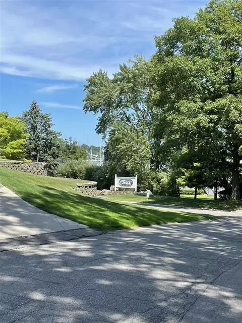 372 Mariners Cv, Douglas, MI 49406 photo 29