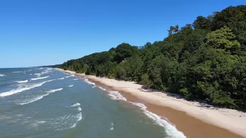 6054 Dune, Coloma, MI 49038