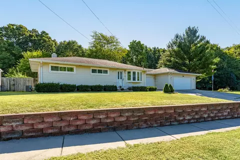 1735 Forest, Portage, MI 49002