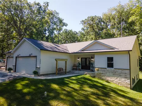 15630 S S Grv, Lowell, IN 49331