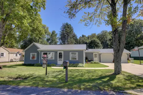 773 Swains Lk, Concord, MI 49237