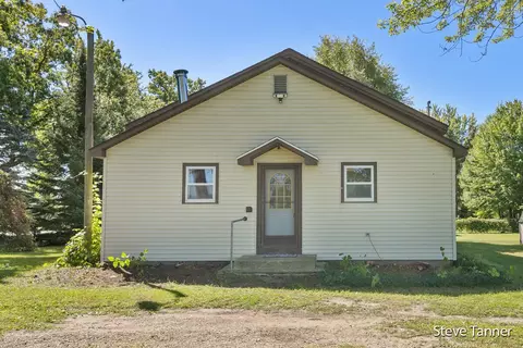 7531 County Farm, Greenville, MI 48838