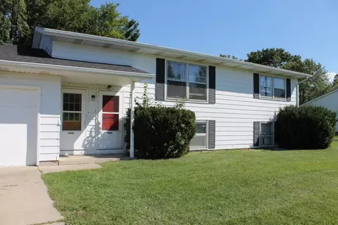 671 Ottawa, Holland, MI 49423