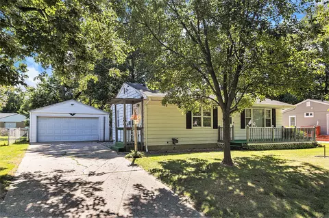 3318 Brookmont, Kalamazoo, MI 49004