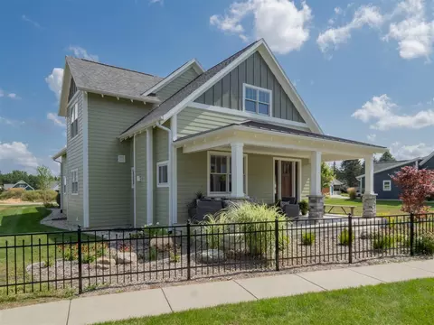 8206 Switch Grass, Kalamazoo, MI 49009