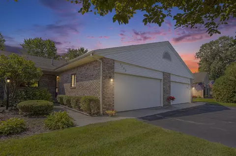 1172 Amberwood W #88, Byron Center, MI 49315