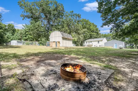 55772 Western, Mattawan, MI 49071 photo 18