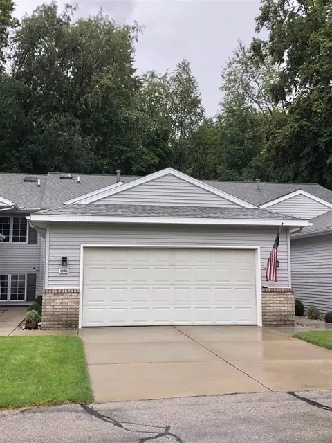 1046 Hidden Crk, Norton Shores, MI 49441