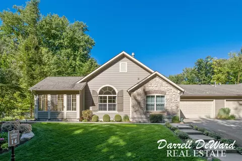 1059 Bridge Crest Dr, Ada, MI 49301