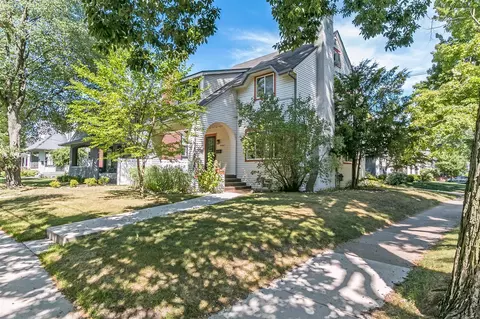 2065 Wealthy, Grand Rapids, MI 49506