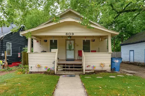 809 Wallace, Kalamazoo, MI 49048