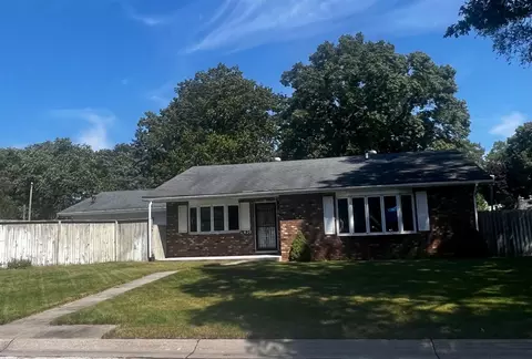 620 Center, North Muskegon, MI 49445