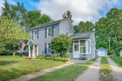 426 W W Brg, Plainwell, MI 49080