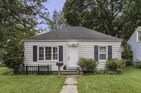 1322 Palmer, Kalamazoo, MI 49001