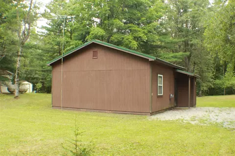 2806 E Rdg, Gladwin, MI 48624 photo 2