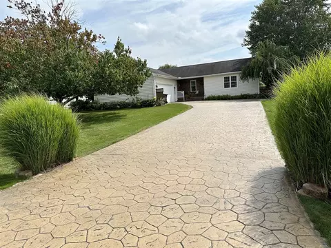 24 Peter Pan, Marshall, MI 49068 photo 2