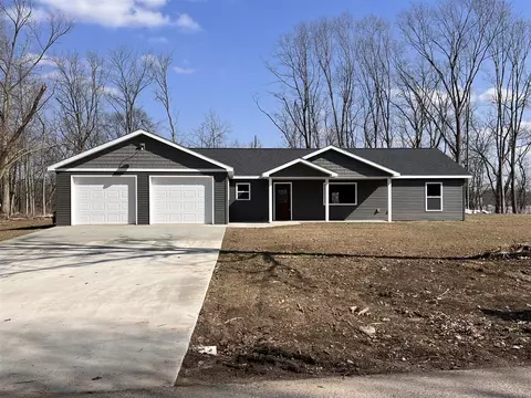 136 Walnut, Jonesville, MI 49250