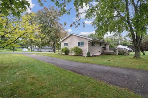 2701 Longview, Jackson, MI 49202 photo 2