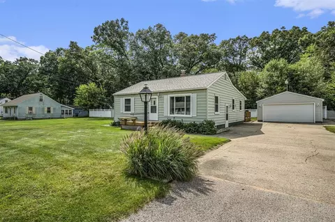 2831 Panzl, Muskegon, MI 49444