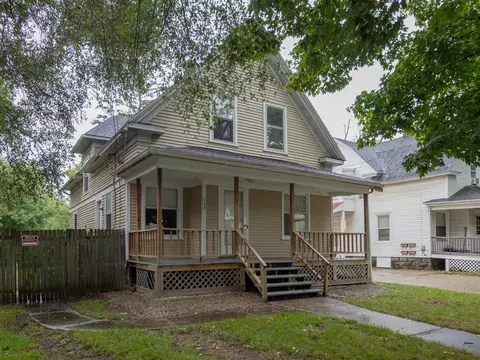 734 Egleston, Kalamazoo, MI 49001
