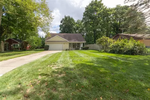 4439 Old Colony, Kalamazoo, MI 49008