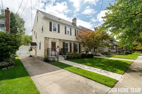 56 Wallinwood, Grand Rapids, MI 49503