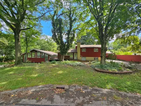 1704 Kaywood, Kalamazoo, MI 49006