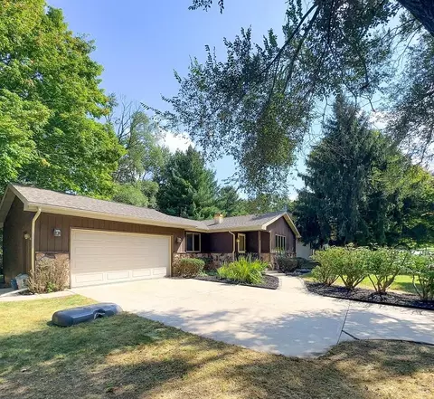 933 Berkshire, Kalamazoo, MI 49006