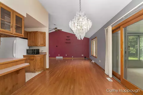 811 Bradford, Belding, MI 48809 photo 10