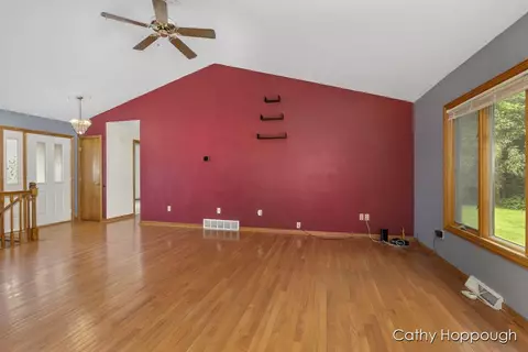 811 Bradford, Belding, MI 48809 photo 5
