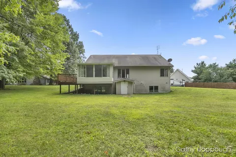 811 Bradford, Belding, MI 48809 photo 36