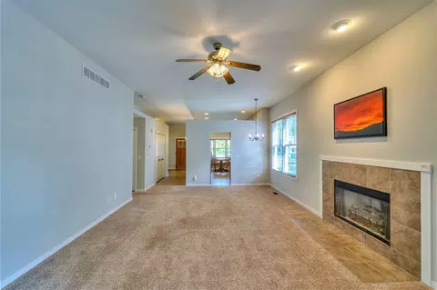 810 E Barrington, Jackson, MI 49203 photo 5