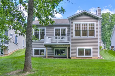 810 E Barrington, Jackson, MI 49203 photo 2
