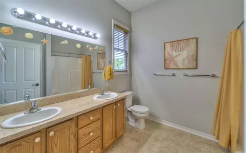 810 E Barrington, Jackson, MI 49203 photo 16