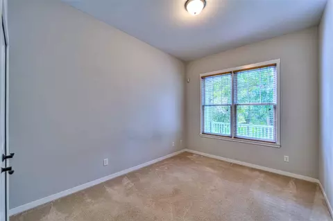 810 E Barrington, Jackson, MI 49203 photo 11